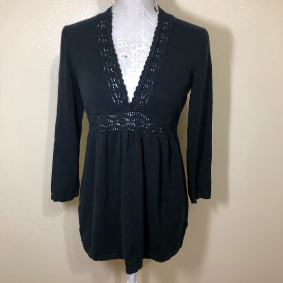 Michael Kors Tops - 🔵 Michael Kors Empire Waist Crochet Vneck Top